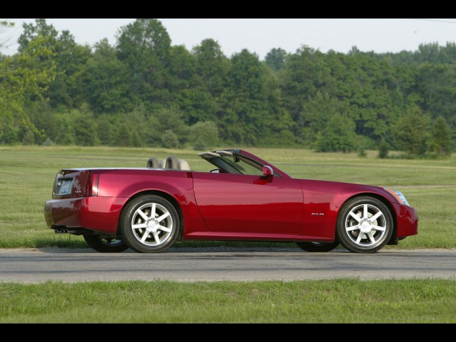  Cadillac XLR Roadster 2004 года  (фото 68 из 128)